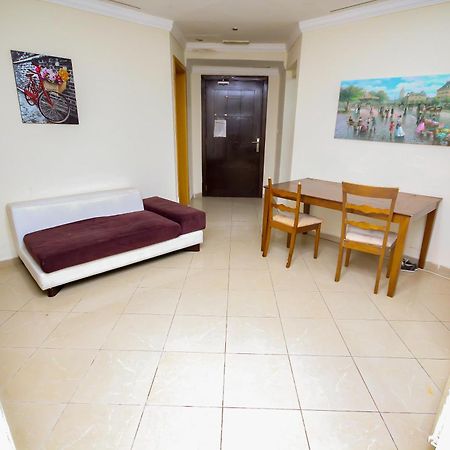 Nice Single Rooms For "Girls" Only In Dubai, Marina Exterior foto