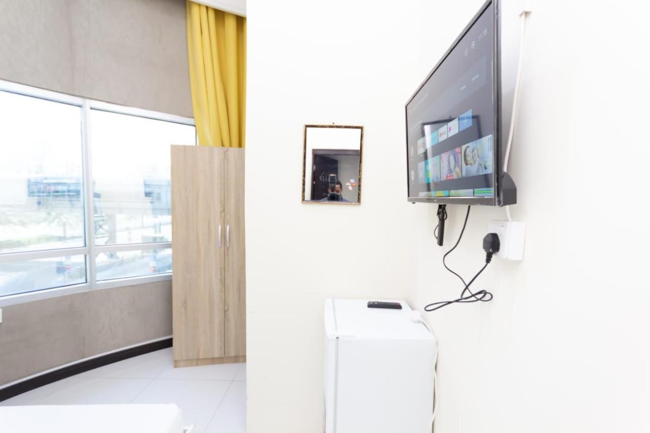 Nice Single Rooms For "Girls" Only In Dubai, Marina Exterior foto