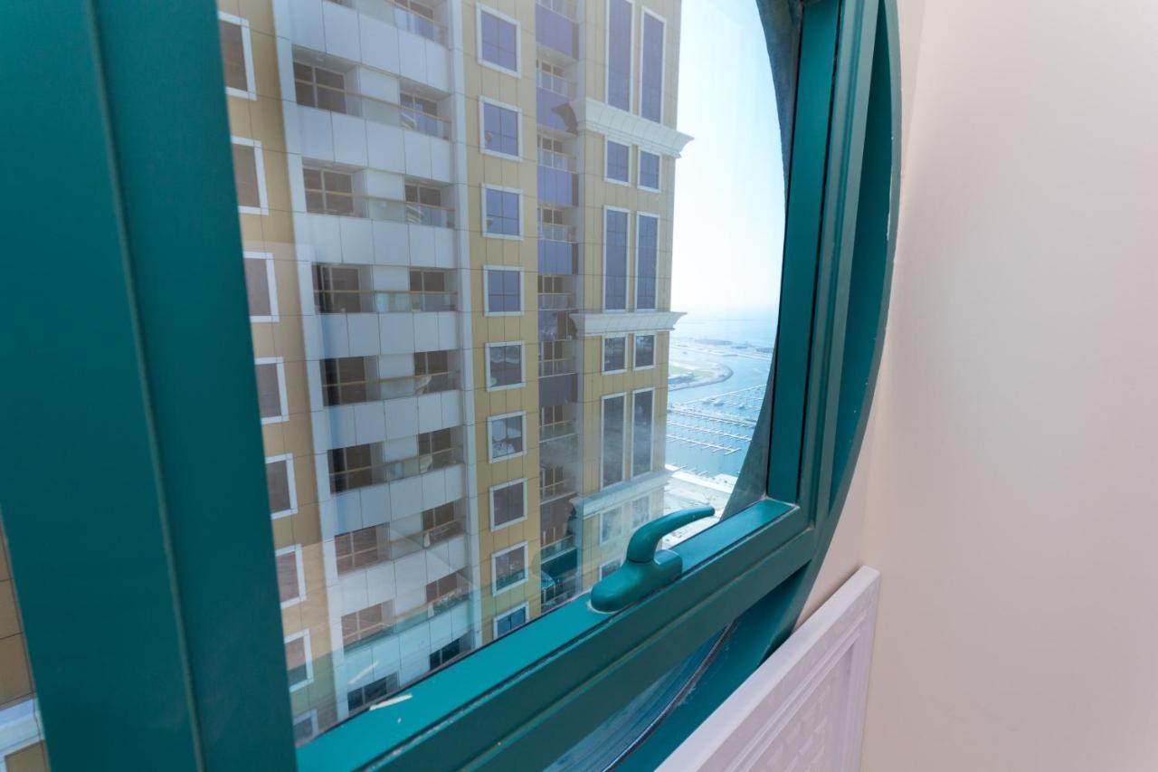 Nice Single Rooms For "Girls" Only In Dubai, Marina Exterior foto
