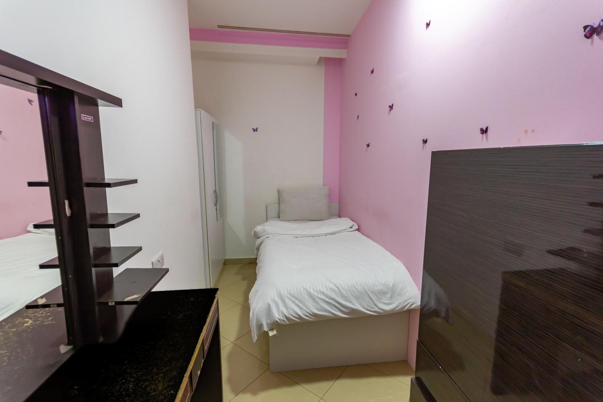 Nice Single Rooms For "Girls" Only In Dubai, Marina Exterior foto