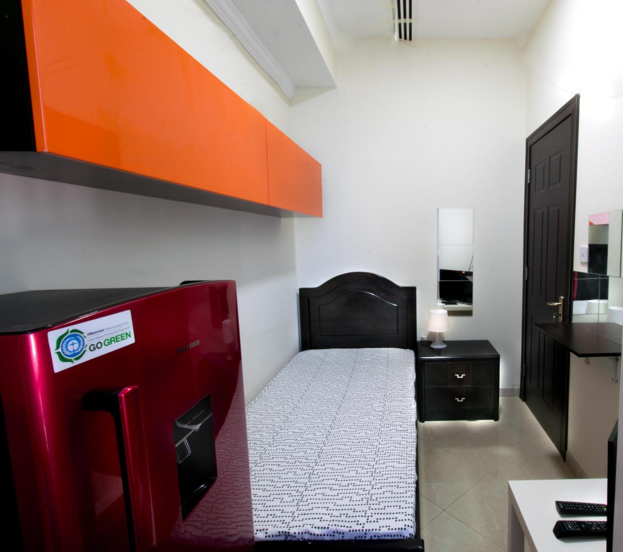 Nice Single Rooms For "Girls" Only In Dubai, Marina Exterior foto